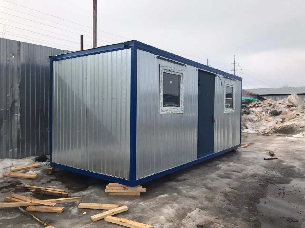 Прорабская бытовка (OSB), 2 окна 900×900